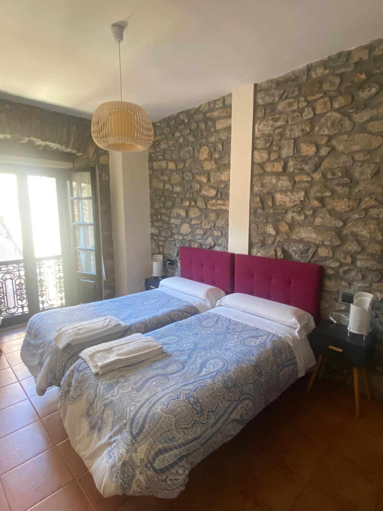 Apartamentos Hevia Villaviciosa  Kültér fotó