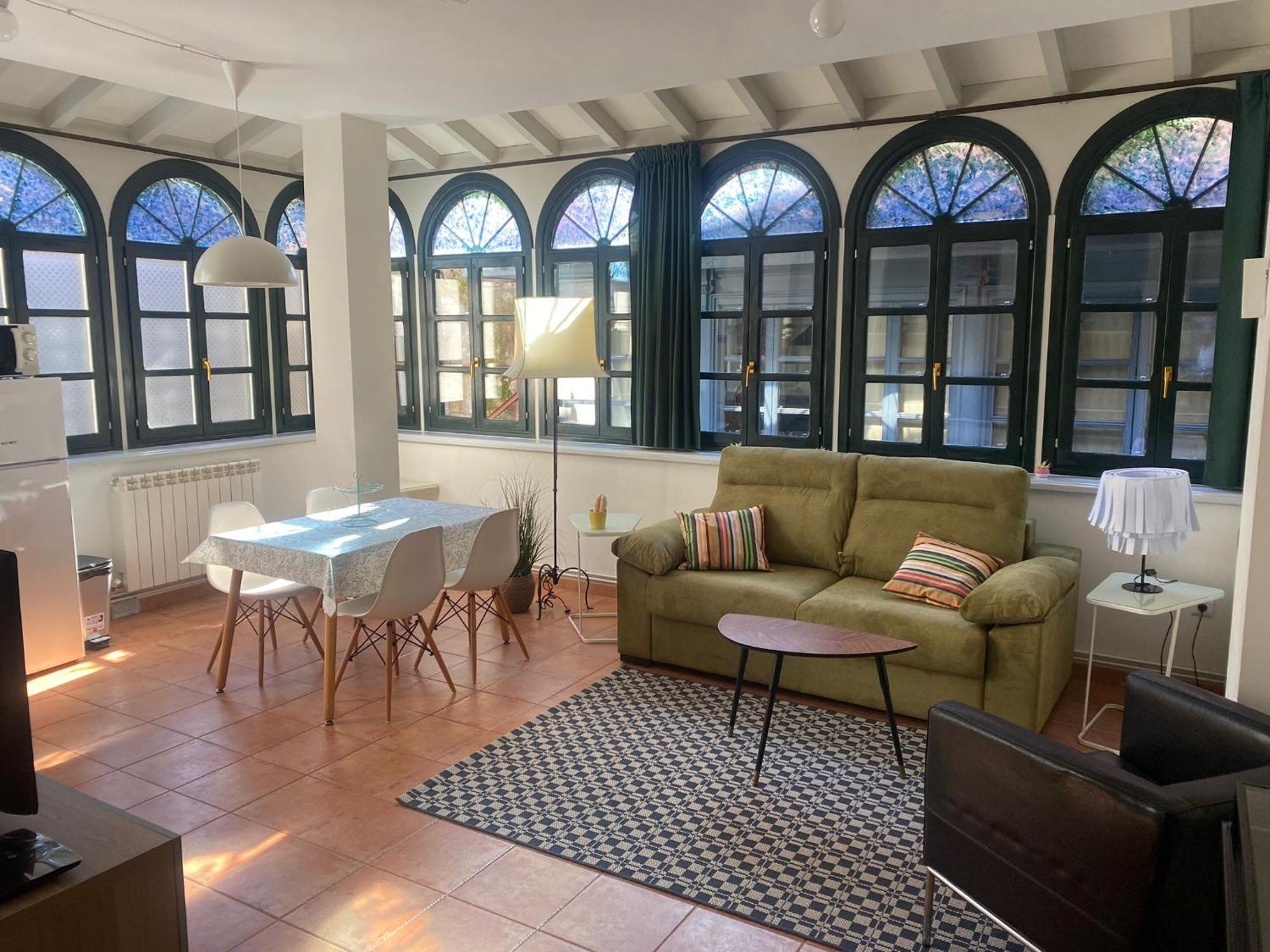 Apartamentos Hevia Villaviciosa  Kültér fotó